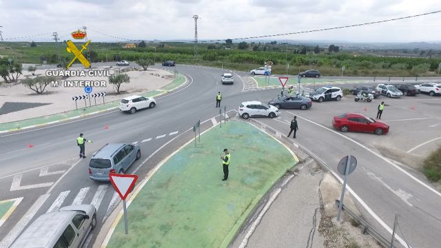 La empresa Uvyco cede a la Guardia Civil un vehículo policial de vigilancia y control - 2, Foto 2