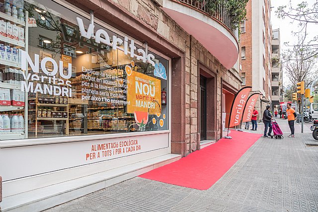 Veritas reforma íntegramente su emblemática tienda de la calle Mandri para ofrecer un innovador modelo de compra experiencial - 1, Foto 1