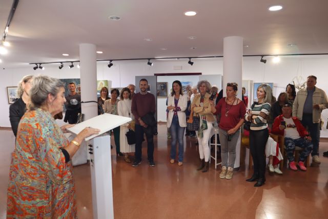 La Casa de la Cultura acoge la exposición Las vueltas que da la vida - 1, Foto 1