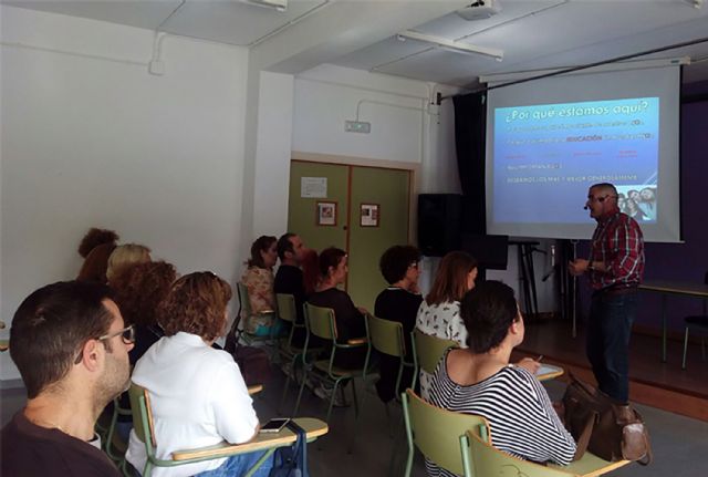 Una escuela de padres para luchar contra el absentismo escolar y reducir el abandono escolar - 1, Foto 1