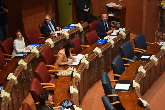 La Asamblea Regional, a instancias del PP, pide al Gobierno de España un reparto justo, equitativo y objetivo del fondo extraordinario - 1, Foto 1