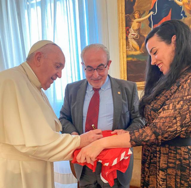 El Papa bendice a los equipos de la UCAM y destaca los valores del deporte para la sociedad - 1, Foto 1