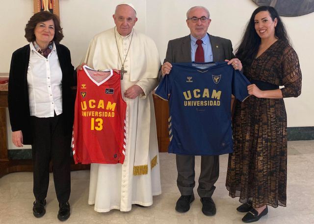 El Papa bendice a los equipos de la UCAM y destaca los valores del deporte para la sociedad - 2, Foto 2