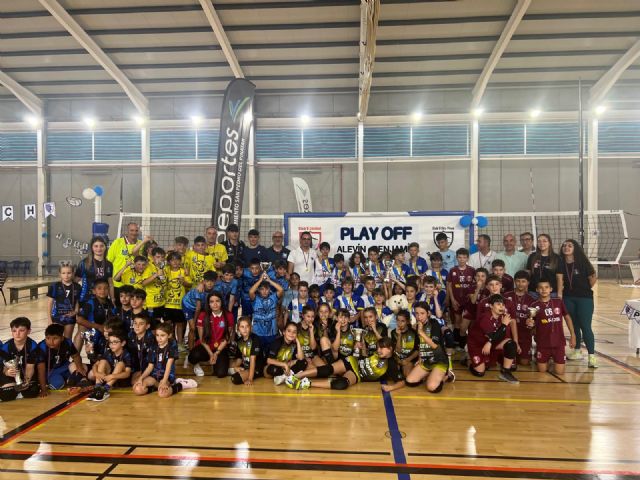 Las bases del voleibol regional congregan a 200 jugadores en los play off benjamín y alevín - 1, Foto 1