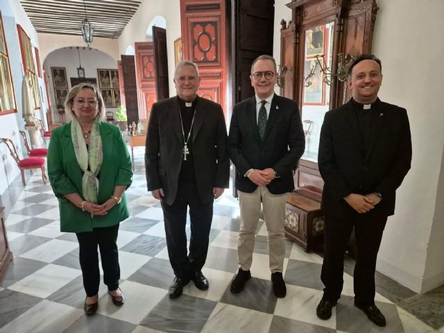 El Obispo D. José Manuel Lorca Planes será Mayordomo de Honor del Paso Blanco - 1, Foto 1