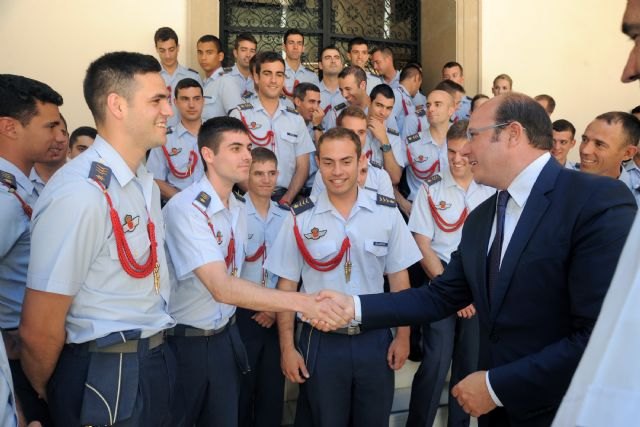 Pedro Antonio Sánchez: Nuestras Fuerzas Armadas y el Ejército del Aire han contribuido a que España sea hoy una gran nación - 2, Foto 2