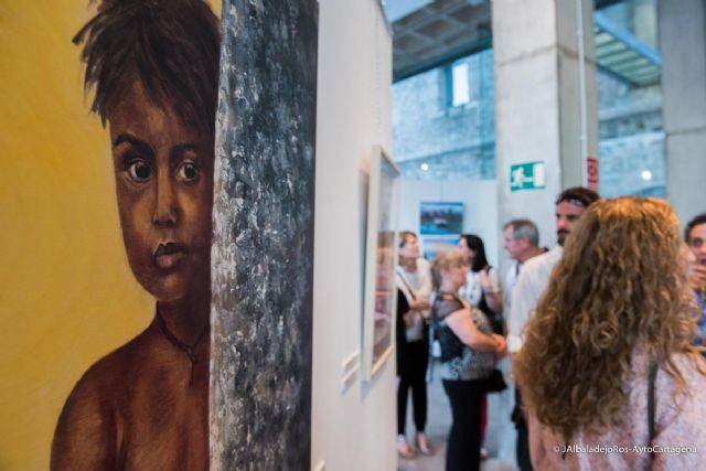 La Sala de Exposiciones de la UPCT abre sus puertas a la exposición ´Las personas refugiadas´ - 1, Foto 1