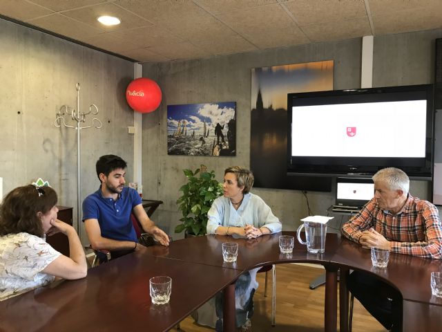 La consejera de Educación, Juventud y Deportes recibe a Javier López, campeón de la Copa del Rey de Tiro Olímpico - 1, Foto 1