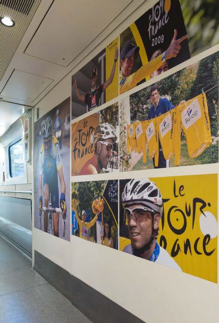 Renfe expone a bordo de un Alvia Madrid-Bilbao una selección fotográfica con los éxitos del ciclismo español en el Tour de Francia - 3, Foto 3