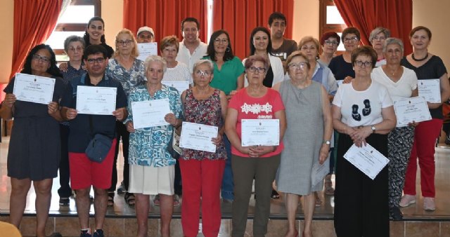 Finalizado el taller ‘Alfabetización digital mediante dispositivos móviles’ - 1, Foto 1