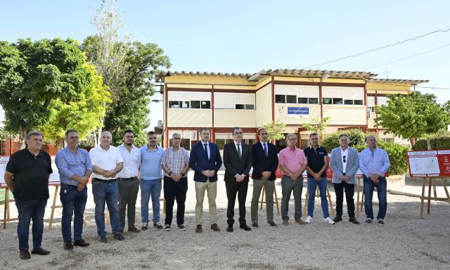 El Ayuntamiento de Murcia sustituye el fibrocemento por placas solares en doce colegios públicos - 1, Foto 1