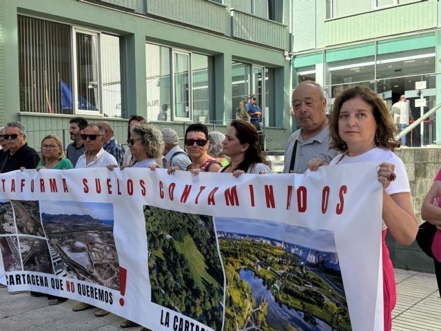 MC: Arroyo fía el desarrollo urbano de Cartagena a construir en los terrenos contaminados de El Hondón, mientras los vecinos exigen la descontaminación frente a su inacción - 2, Foto 2