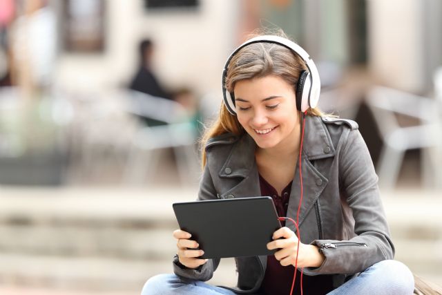 Cerca de 190.000 jóvenes murcianos temen que sus hábitos actuales perjudiquen sus facultades auditivas en un futuro - 3, Foto 3