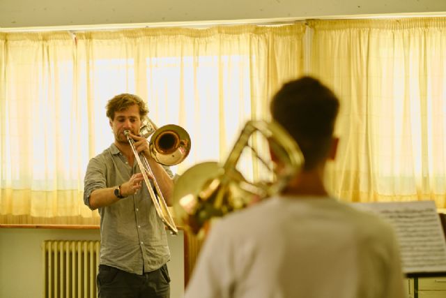 Kris Garfitt, un prodigio del trombón, actuará este viernes en Caudete junto a la Orquesta Sinfónica de la Región de Murcia - 2, Foto 2