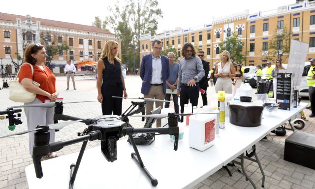 Cuatro drones y un helicóptero luchan contra la proliferación del mosquito tigre en Murcia - 3, Foto 3