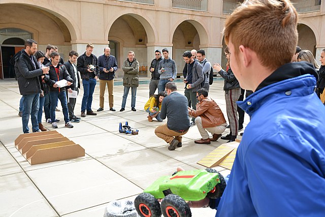 Preuniversitarios de toda España compiten con sus robots en la UPCT - 1, Foto 1