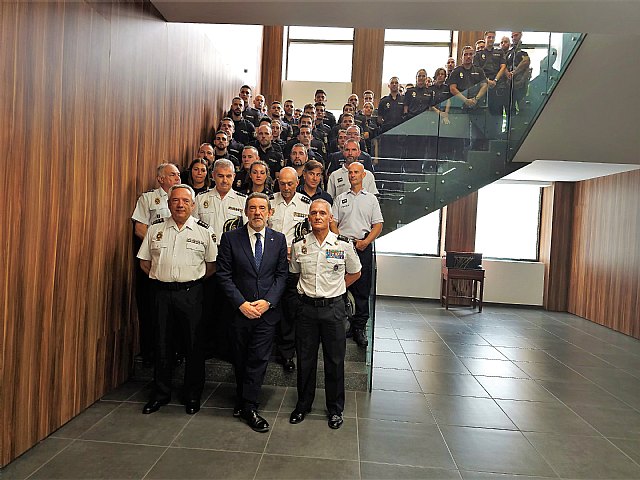 El delegado del Gobierno recibe a 49 agentes que se incorporan a la plantilla de la Jefatura Superior de Policía en la Región de Murcia - 3, Foto 3