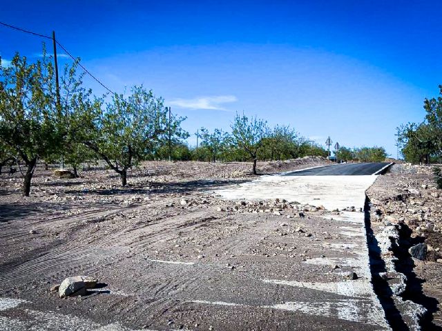 Izquierda Unida-Verdes denuncia la mala ejecución de las obras en el camino de Goñar de Puerto Lumbreras - 1, Foto 1