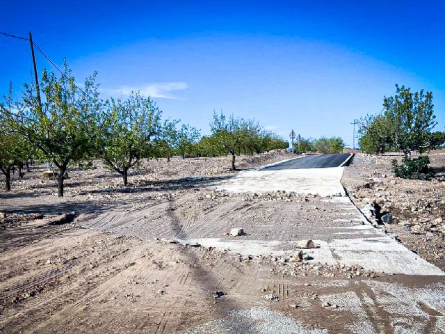 Izquierda Unida-Verdes denuncia la mala ejecución de las obras en el camino de Goñar de Puerto Lumbreras - 2, Foto 2