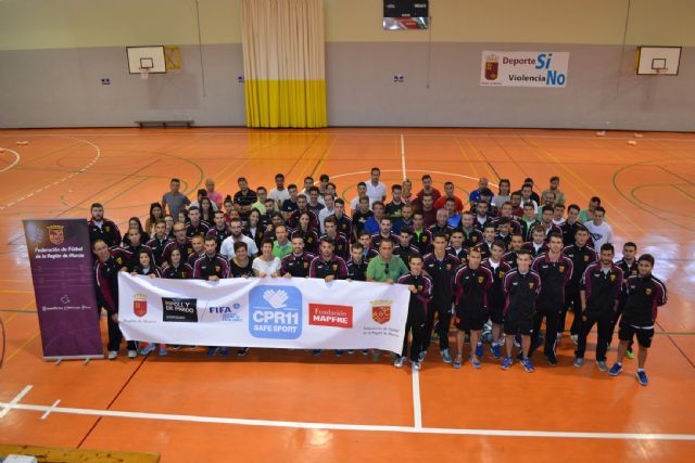 Turno de la reanimación cardiopulmonar a los colegiados de fútbol sala - 1, Foto 1