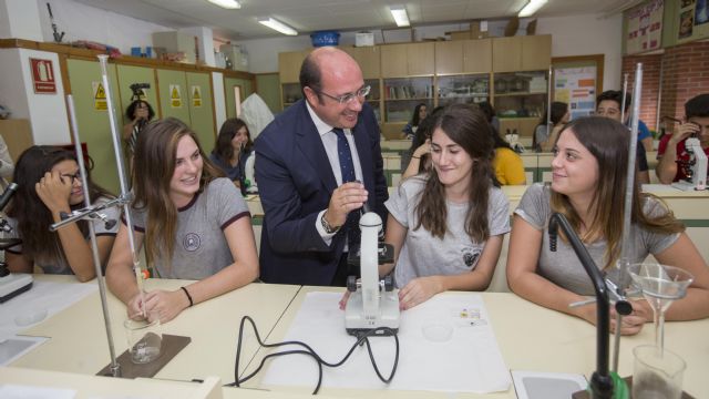 Pedro Antonio Sánchez apela al diálogo y al acuerdo para alcanzar en común un gran Pacto Regional por la Educación de calidad y duradero - 1, Foto 1