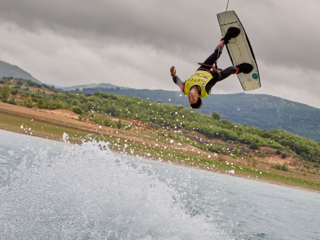 Boston apoya a los jóvenes riders en su lucha por el título en el Campeonato Nacional de Wakeboard - 1, Foto 1