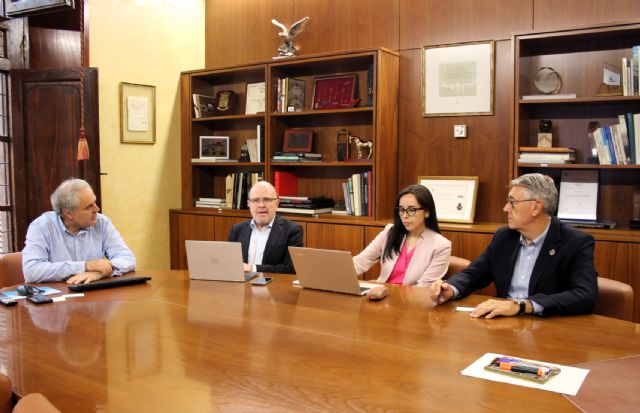 Una delegación de Chile visita la CHS para estudiar la gestión eficiente de los recursos hídricos - 1, Foto 1