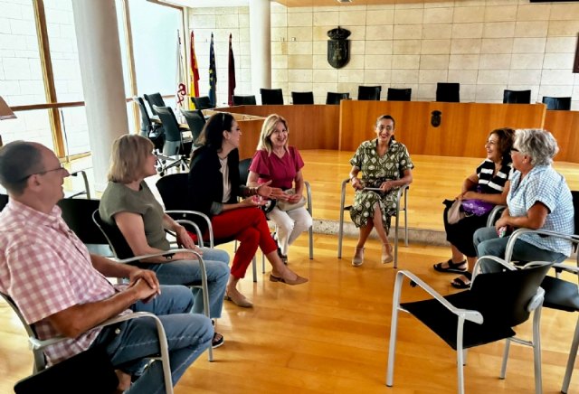 Se presenta al Ayuntamiento la Asociación de Amigos del Camino Eulaliense de Totana, Foto 2