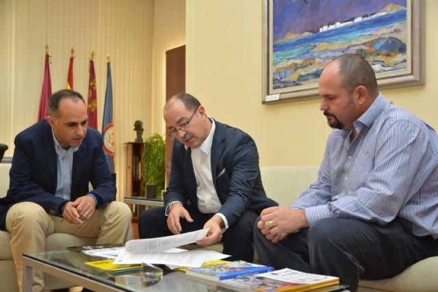 La Comunidad fomenta el servicio de intérpretes de lengua de signos en la UPCT - 1, Foto 1