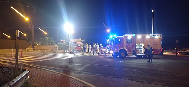 Aparatoso accidente entre dos coches en la avenida Miguel Induráin de Murcia - 2, Foto 2