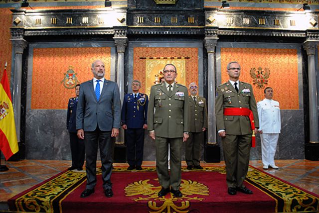 El nuevo jefe de la Fuerza Terrestre Carlos Jesús Melero Claudio con sede en Sevilla es, además, diplomado en Estado de Mayor en España y en Chile - 2, Foto 2