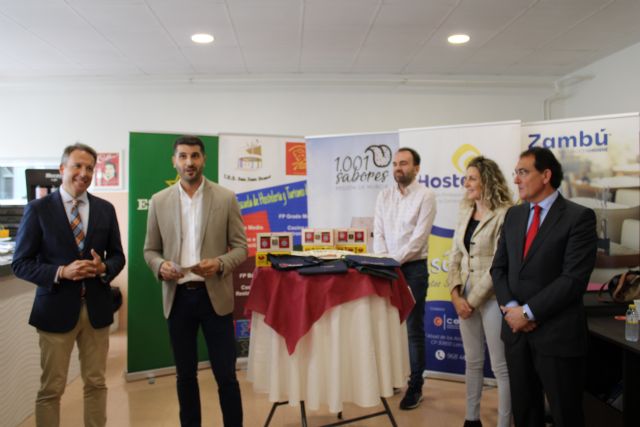 Restaurante Paredes, Taberna La Cepa y La Alacena, ganadores de las II Jornadas Gastronómicas del Pimentón Murciano - 3, Foto 3