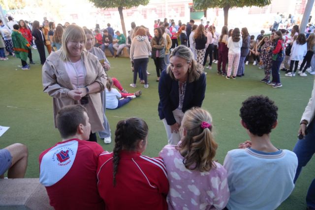 La Comunidad cuenta con 674 menores tutelados en acogimiento familiar, Foto 2