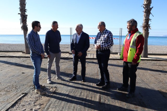 Avanzan las obras de renovacin en los parques infantiles de Mazarrn y Puerto de Mazarrn, Foto 1