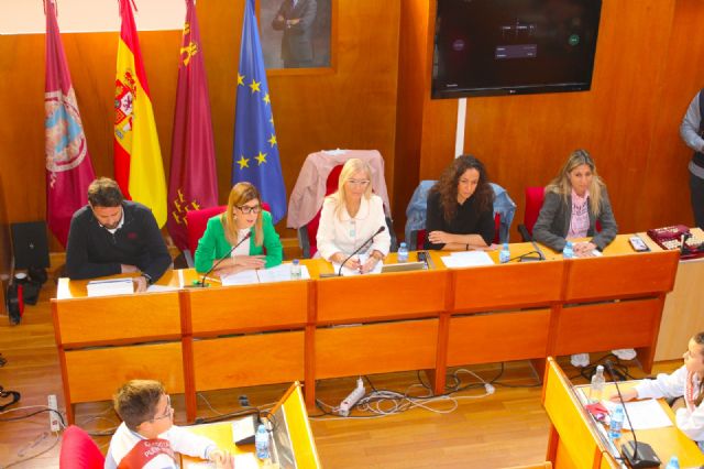 El Salón de Plenos del Ayuntamiento de Lorca acoge el Pleno Infantil con motivo de la celebración del Día Internacional de los Derechos del Niño - 1, Foto 1