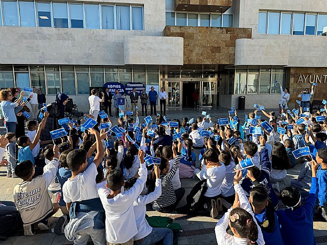 El alcalde reclama más prevención en materia de violencia sobre la infancia en el manifiesto del Día del Niño - 1, Foto 1