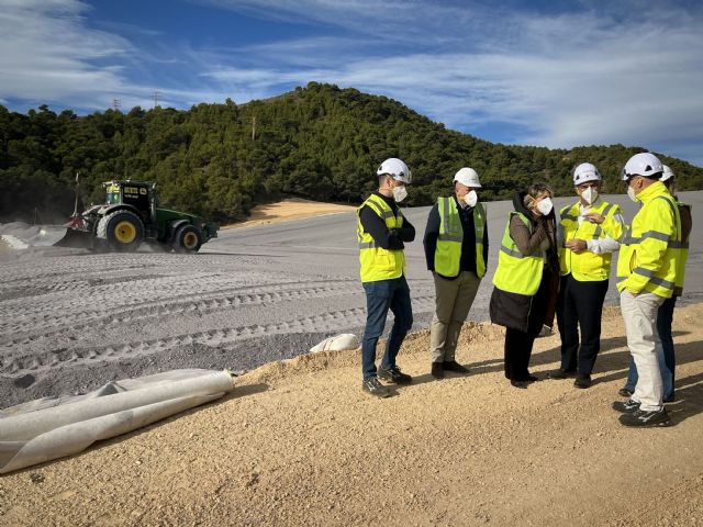 El Gobierno regional avanza en las obras de restauración ambiental de la balsa minera El Lirio - 1, Foto 1