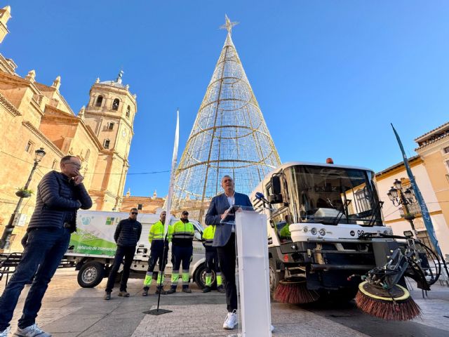 El Ayuntamiento pone en marcha un dispositivo especial de limpieza con más de un centenar de servicios para esta Navidad - 3, Foto 3