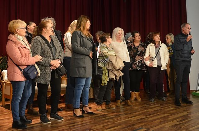 Cartagena por la Caridad celebró su tradicional fiesta navideña con los ancianos de las Hermanitas de los Pobres - 5, Foto 5