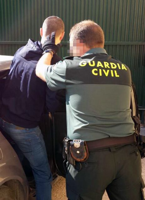 La Guardia Civil Desmantela Un Grupo Delictivo Dedicado A La