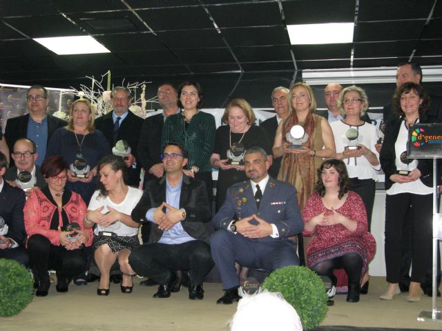 Más de cuatrocientas personas asistieron a la cena gala de entrega de premios D´genes 2016 - 2, Foto 2