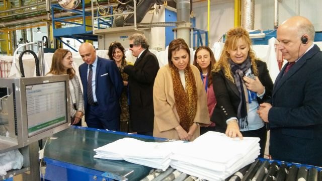 Sanidad trata 1.000 toneladas de ropa hospitalaria al año en las lavanderías del grupo ONCE - 2, Foto 2