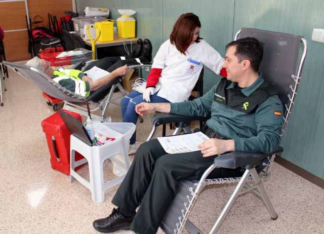 La Guardia Civil colabora altruistamente en la XVI campaña de donación de sangre en Murcia - 1, Foto 1