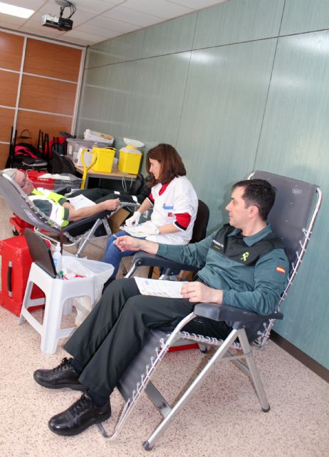 La Guardia Civil colabora altruistamente en la XVI campaña de donación de sangre en Murcia - 2, Foto 2