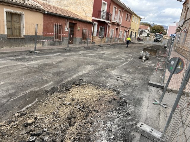 Comienzan las obras de renovación de la red de agua potable y pavimentado en la calle Ramblica, desde las vías del Carmen a Bolnuevo, Foto 3