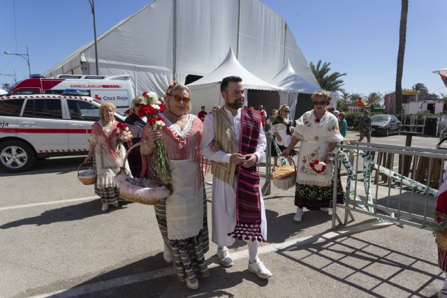 Un pasacalles huertano da color a las fiestas de San José - 1, Foto 1