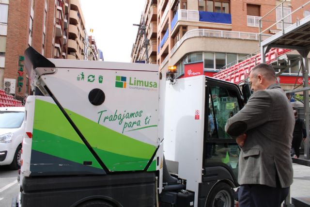 El dispositivo especial de limpieza de Semana Santa contará con más de un centenar de operarios y una veintena de vehículos - 4, Foto 4