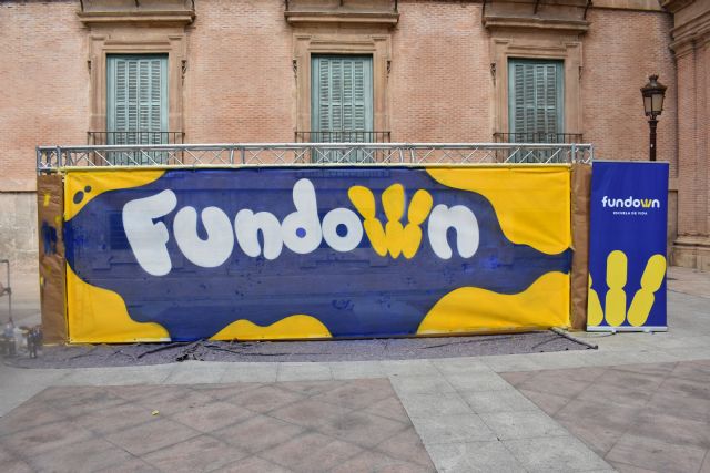 Fundown realiza un mural para conmemorar el Día Mundial del Síndrome de Down - 1, Foto 1