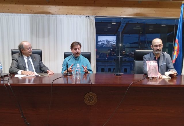 Santi García desgrana los misterios de la ciudad portuaria en su último libro Cartagena legendaria - 5, Foto 5