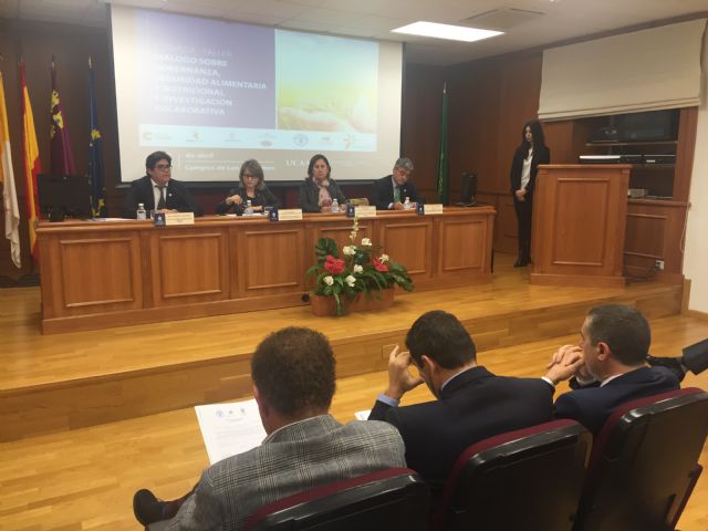 Inauguración de la jornada Reflexión y debate para la inversión responsable en agricultura: experiencias en la Región de Murcia - 1, Foto 1